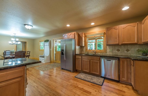 Sautee Nacoochee Cabin | Alpine River Escape - Secluded Chattahoochee Riverfront Luxury Log Cabin 5BR 4BA