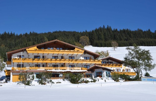 Jungholz Apartment | Alpine violets - Landhaus Wildschütz