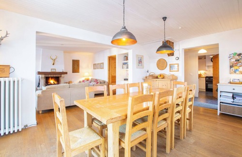 Morzine Ski Chalet | Alptitude Chalet Moulins - spacious chalet in a great location