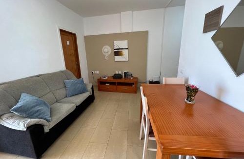 Alcala House | Alquiler de Habitación privada con baño compartido cerca al Mar!