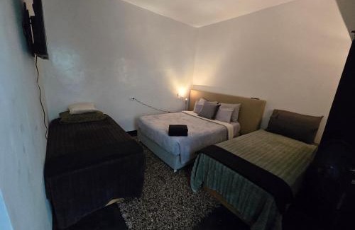 Petare Cabin | Alquiler por día en CARACAS