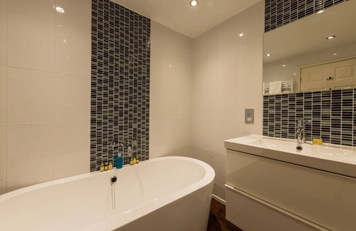 Alston Hotel | Alston House Hotel