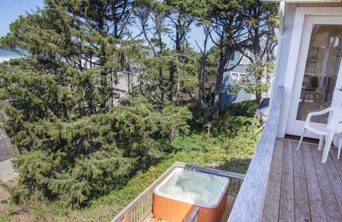 Lincoln Beach House | Alta Marea Shore