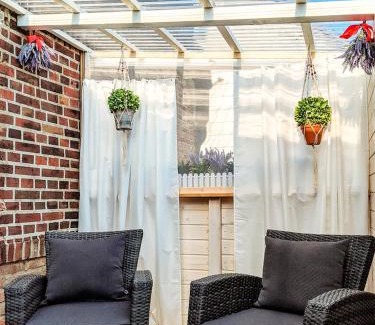 Biebernheim Apartment | Alte Schreinerei, charmantes Ferienhaus gegenüber der Loreley