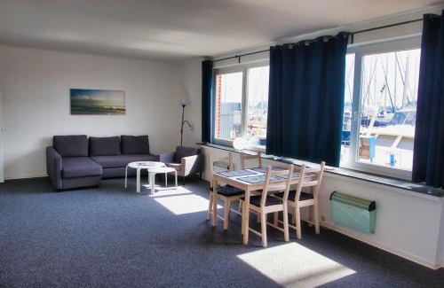 Ronnau House | Alte Segelschule