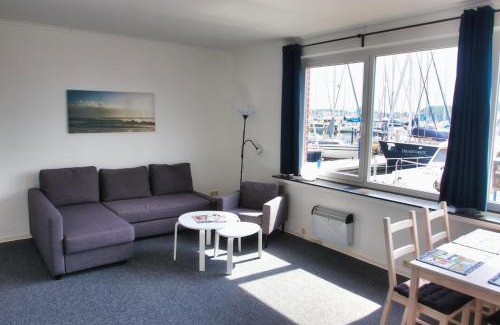 Ronnau House | Alte Segelschule