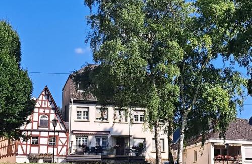 Bruttig House | Alte Winzerschenke
