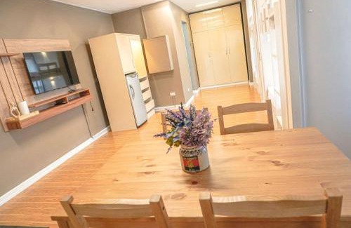 Guadalupe Nuevo Apartment | ALTEAN Apartments - Isabela Room
