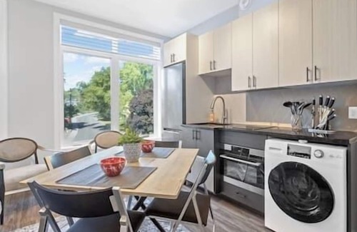 Rockcliffe Park Apartment | Alterra - Cozy Beechwood stay