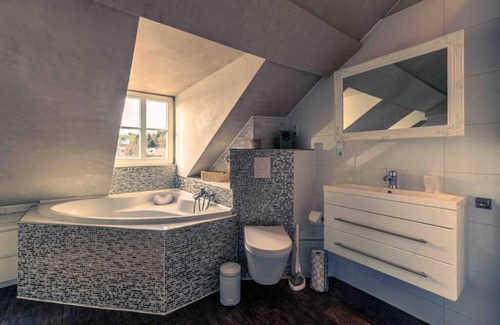 Weibern House | Altes Schwesternhaus - Homesite Apartments