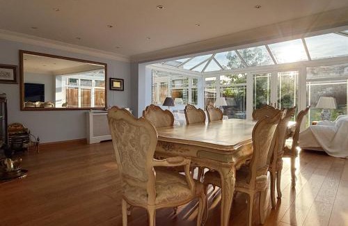Brunswick Park Apartment | Althea's Place in Southgate