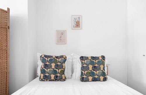 Santa Isabel Apartment | ALTIDO Charming studio near Estrela Garden