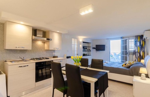 San Lorenzo della Costa Apartment | ALTIDO San Massimo apartments