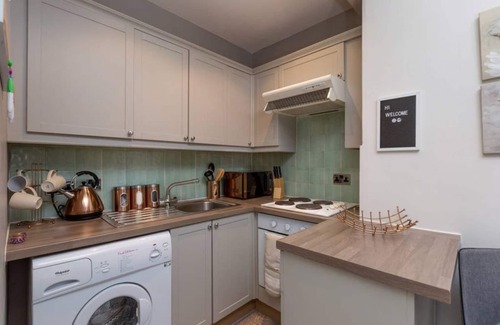 Stockbridge Apartment | ALTIDO Stunning 1-bed flat near Scottish Gallery