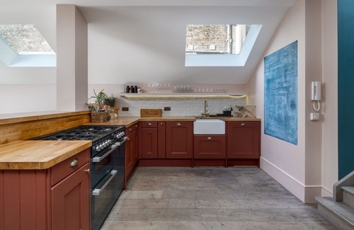Kensal Green Apartment | ALTIDO Stunning 2-bed house w/ garden