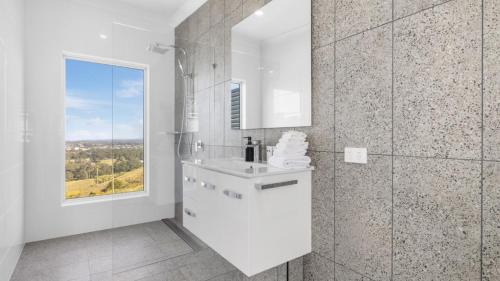 Coffs Harbour House | Altitude - Pet-Friendly, Romantic, Accessible