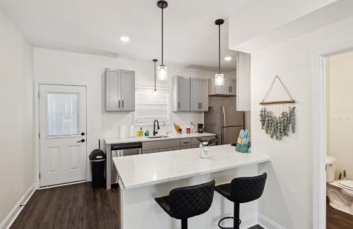 Clarksville Apartment | Alto A2 I Stunning 2bd Apt I Free Parking