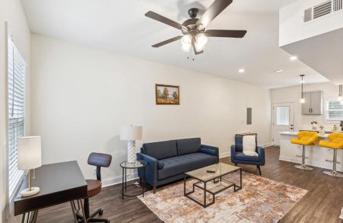 Clarksville Apartment | Alto I5 I Corporate Apartment I Pool I Gym