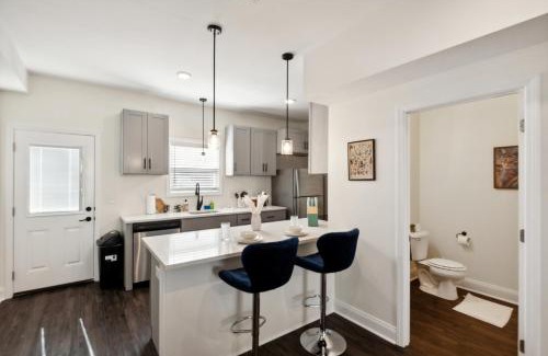 Clarksville Apartment | Alto L5 I Great For The Family I Pool I Parking