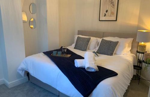 Hanham Apartment | Alto - Lovely 2 Bedroom Serviced Apartment Bristol by Mint Stays