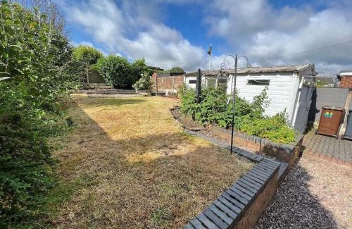 Werrington House | Alton Towers/Foxfield & Oak Barns/Peak District