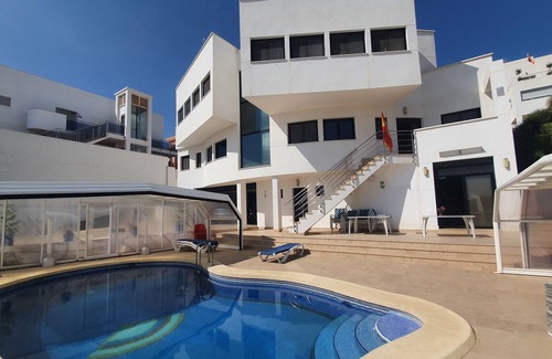 Mojacar Ski Chalet | Altos del Golf - 5 bedroom villa with 4 bathrooms, pool and sea views
