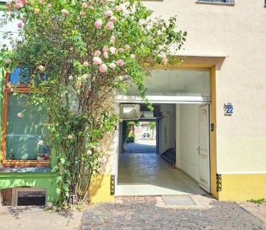 Wismar Apartment | Altstadt-Fairmietung Nikolaiblick 2 OG links - ABC545