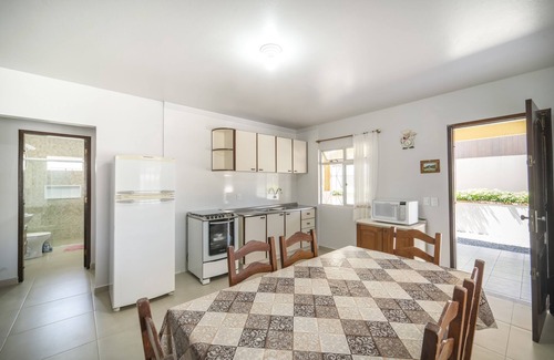 Bombas House | Aluguel Casa 2 Quartos para 8 Pessoas - 503A