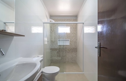 Bombas House | Aluguel Casa 2 Quartos para 8 Pessoas - 503A