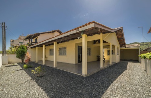 Bombas House | Aluguel Casa 2 Quartos para 8 Pessoas - 503A