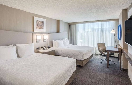 Downtown Denver Hotel | Always a Great Idea To Unwind! 3 Relaxing Units, Near Denver Zoo, Pet-Friendly
