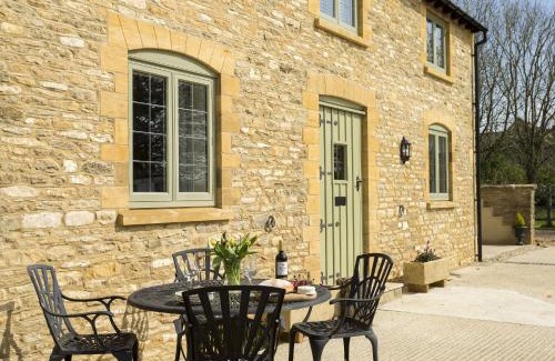 Chipping Norton House | Alysas Cottage