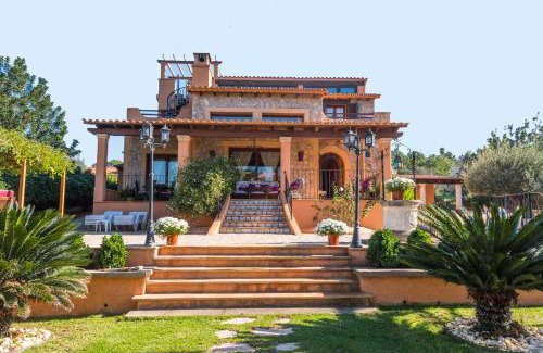 Sa Coma Villa | Alzina Villa 5 bedrooms with pool in Sa Coma Bunyola at the foot of the Sierra de Tramuntana but close to Palma
