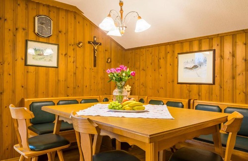 Faistenau Apartment | Am Ferienbauernhof Schmiedbauer com Salzkammergut