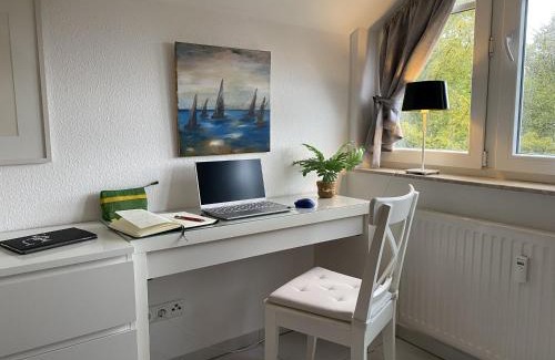 Zingst Apartment | Am Horizont No 1 für 2-4 Pers, 2 Schlafz, Babybett, Südbalkon, kostenloser Parkplatz, 500 Meter zum Strand