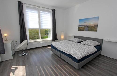 Neubrandenburg Apartment | Am Kulturpark - Ferienwohnung mit 3 Schlafräumen für 6 Personen Neubrandenburg