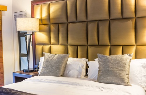 Thorny Bush Game Reserve Cabin | AM Lodge