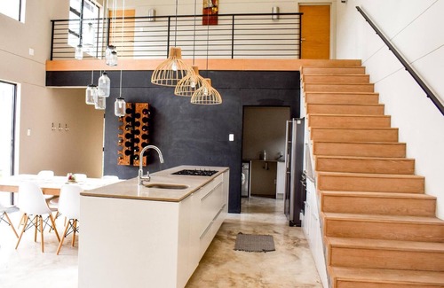 Grahamstown House | Amabwe Guest House