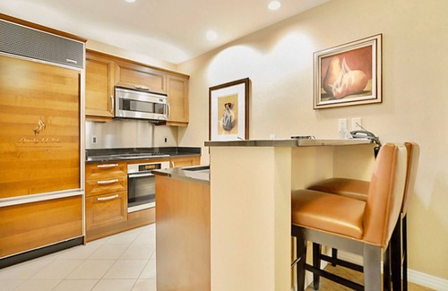 Las Vegas Apartment | Amalz # 5, MGM Signature 2 Bedroom Balcony Suites !