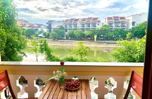 Cam Pho Hotel | Aman Riverside Hotel