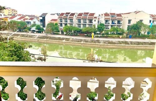 Cam Pho Hotel | Aman Riverside Hotel
