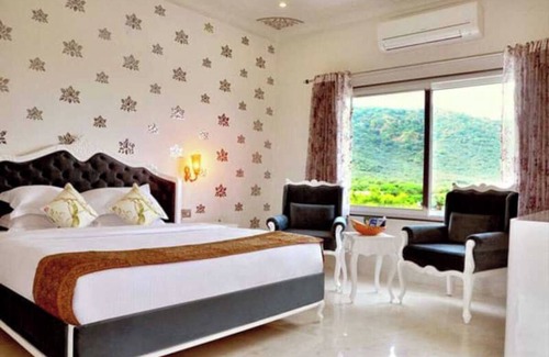 Lake Pichola Hotel | Amar Villa Homestay