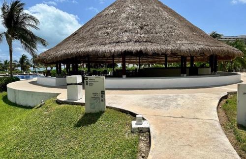 Puerto Juarez Apartment | Amara Beautiful OceanFront Studio