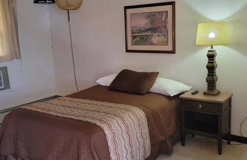 Redfield Hotel | Amaris Inn
