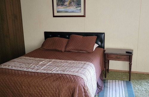 Redfield Hotel | Amaris Inn