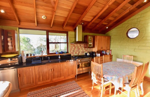 Katoomba Villa | Amaroo Mountaintop Villa - Deluxe Eco Villa, 5 Bedroom, 3.5 Bathroom, Outdoor Jacuzzi, Views