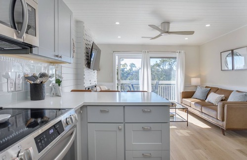 North Forest Beach Villa | Amazing 1-bd Beach Villa, best location Hilton Head Island -Heart of the Island!