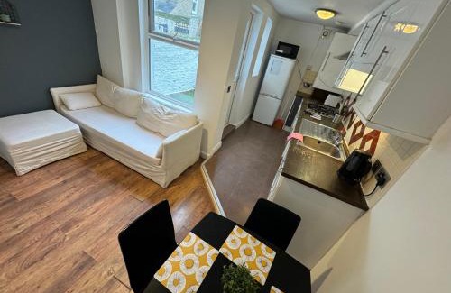 Fulham Apartment | Amazing 1 bed flat in Fulham near Chelsea Stadium