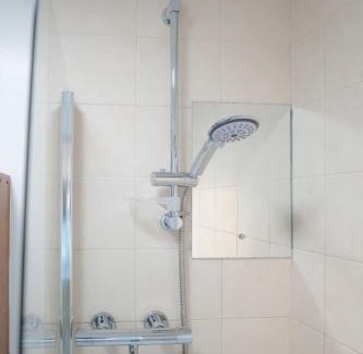 Greenwich Apartment | Amazing 2 Bedroom Apartment With Parking