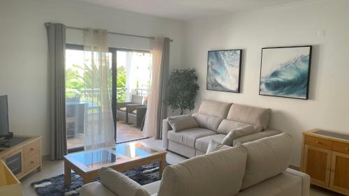 Porto de Mos Apartment | Amazing 2 Bedroom Apartment near beach with pool